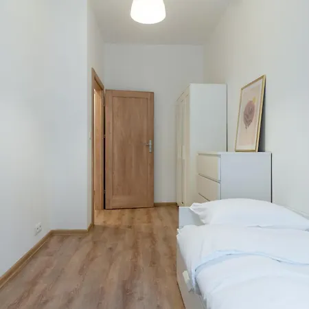 Strzelecka 4room Retreat Apartment *