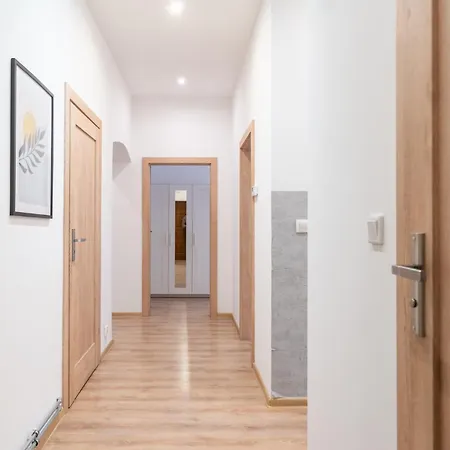 Strzelecka 4room Retreat Apartment *